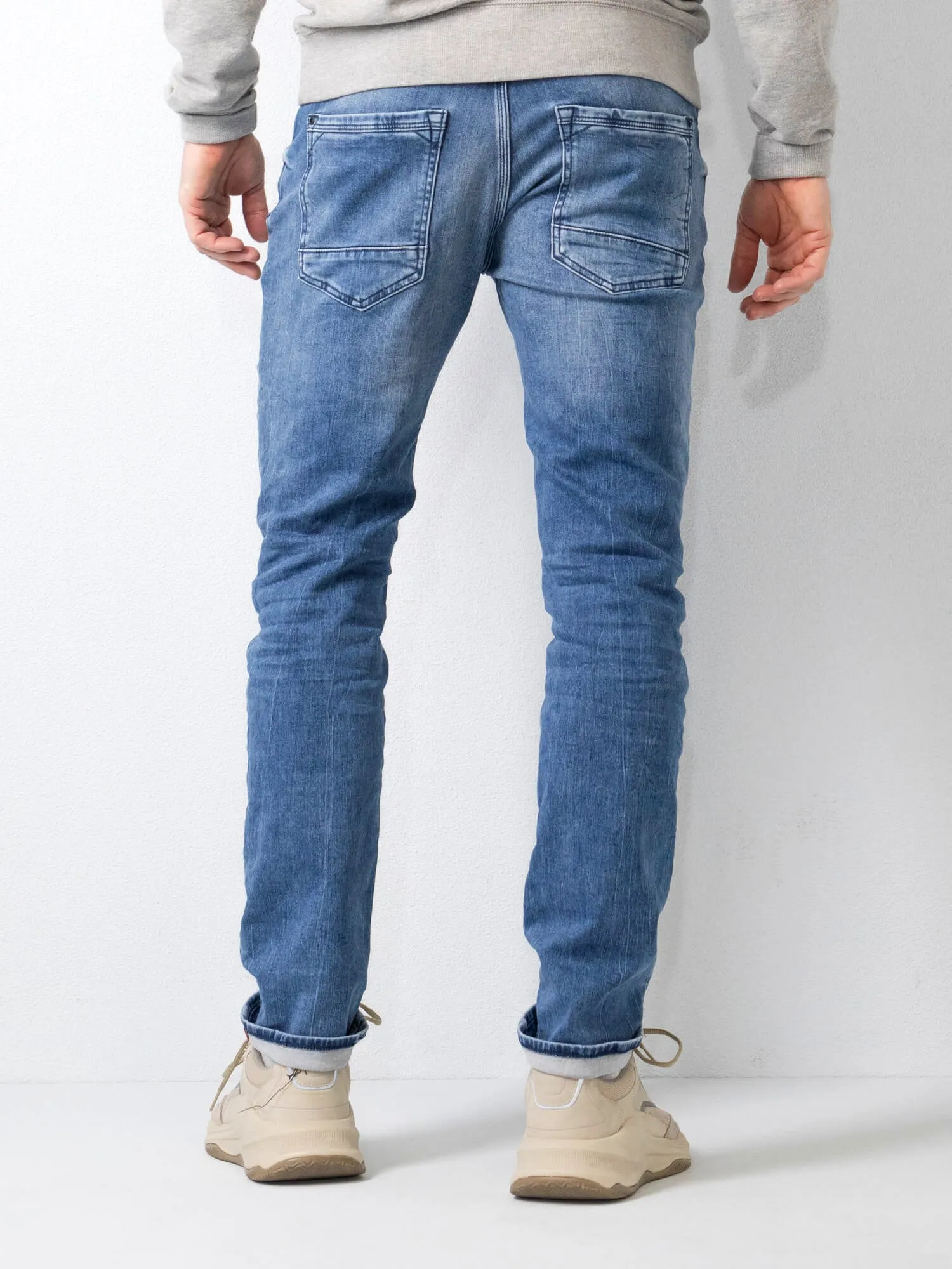 Jackson Slim Fit Jeans