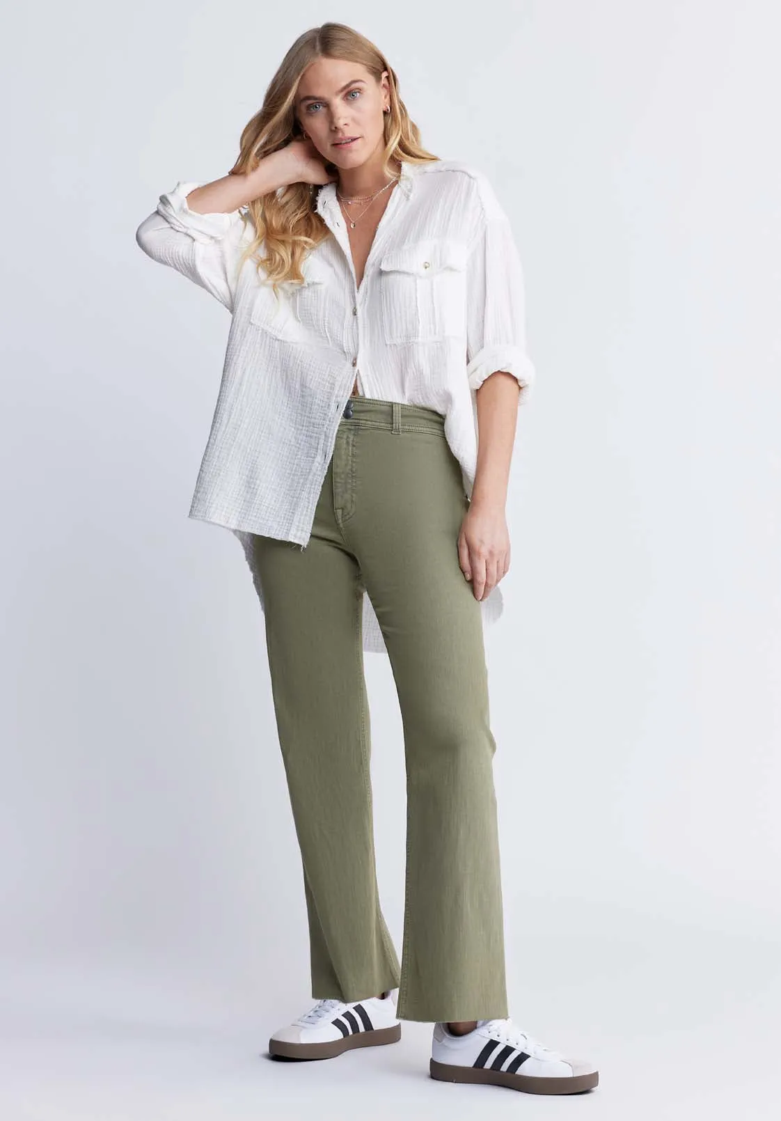 Taylee Women’s Oversized Blouse in White - WT0118P